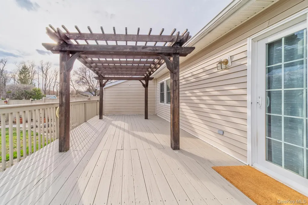 37 Spaulding Lane Saugerties NY 12477