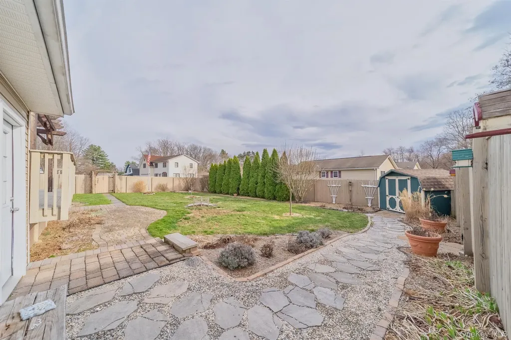 37 Spaulding Lane Saugerties NY 12477