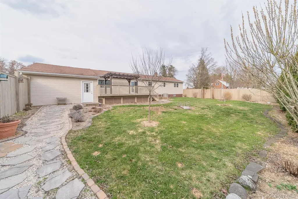 37 Spaulding Lane Saugerties NY 12477