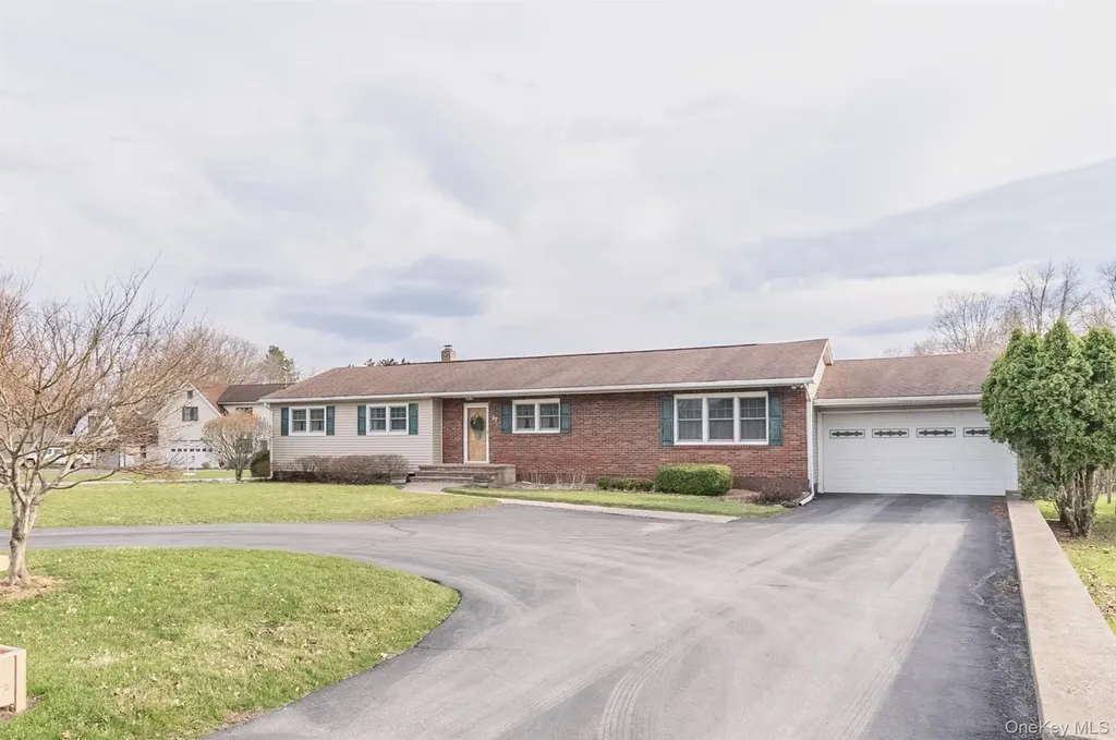 37 Spaulding Lane Saugerties NY 12477
