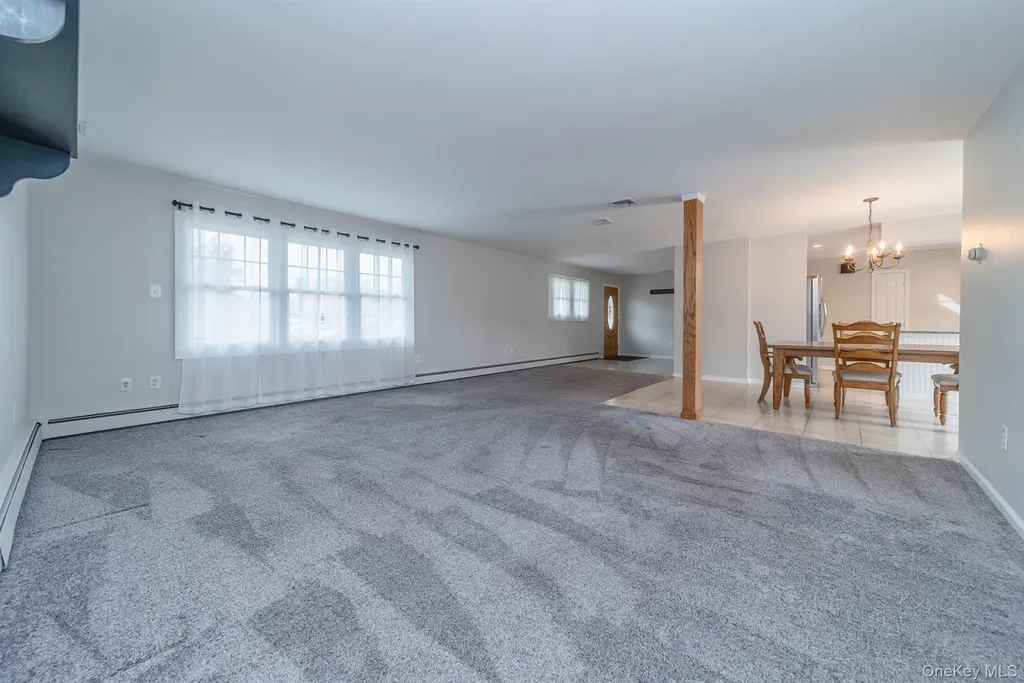 37 Spaulding Lane Saugerties NY 12477