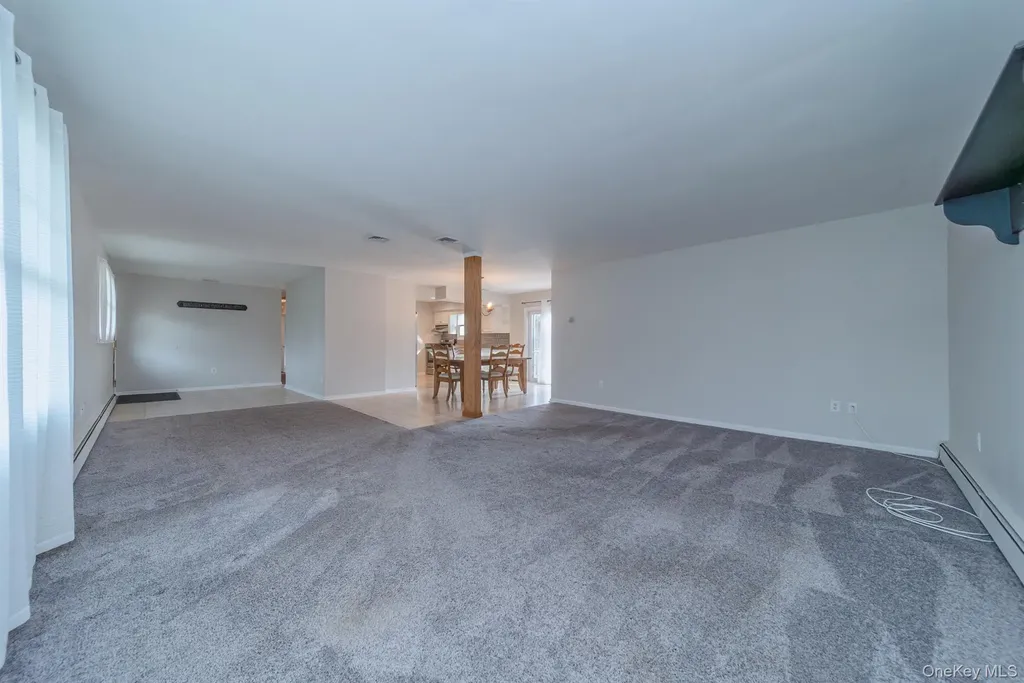 37 Spaulding Lane Saugerties NY 12477