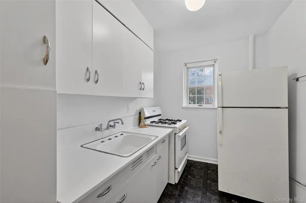 765 N Broadway Hastings-on-hudson NY 10706