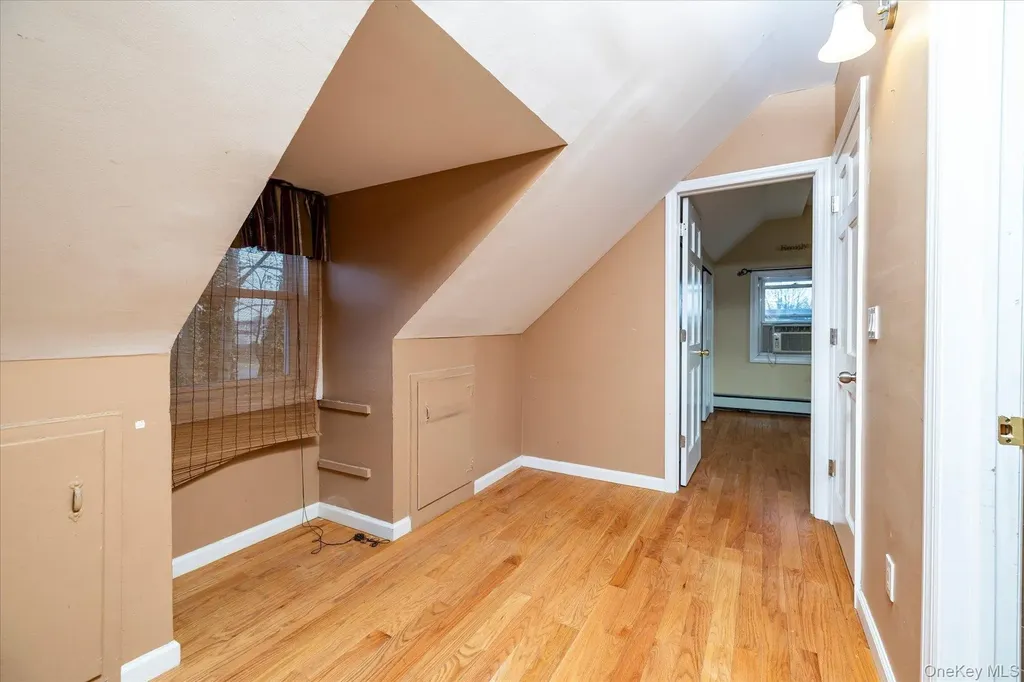 1558 9th Street West Babylon NY 11704