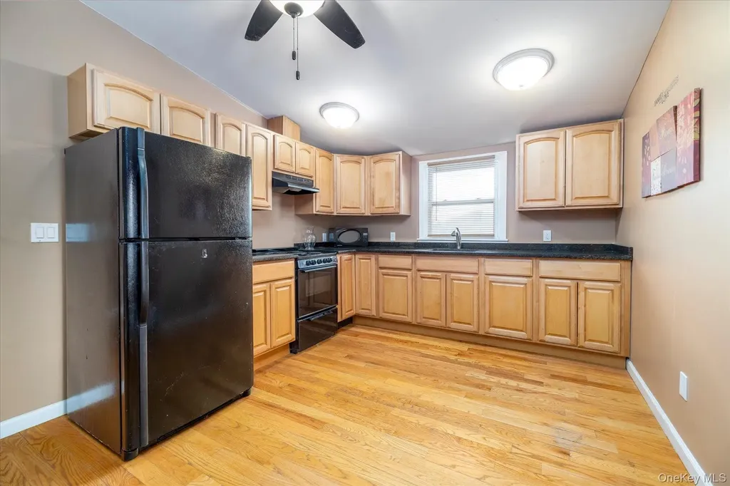 1558 9th Street West Babylon NY 11704