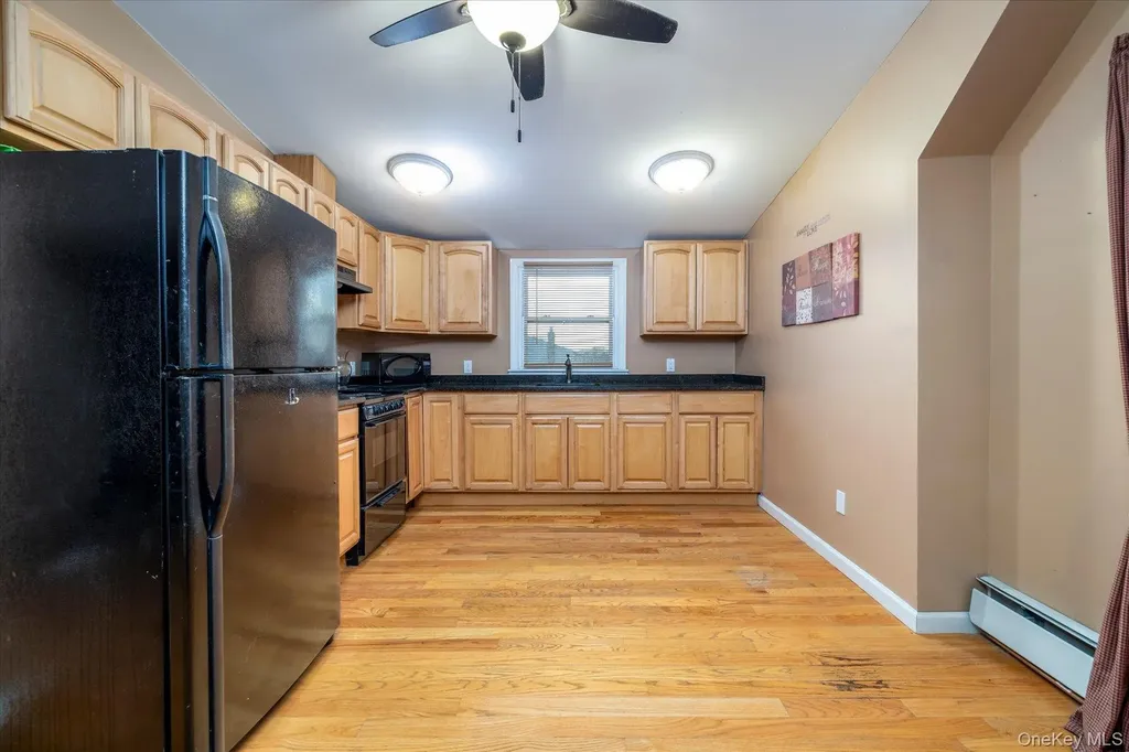 1558 9th Street West Babylon NY 11704