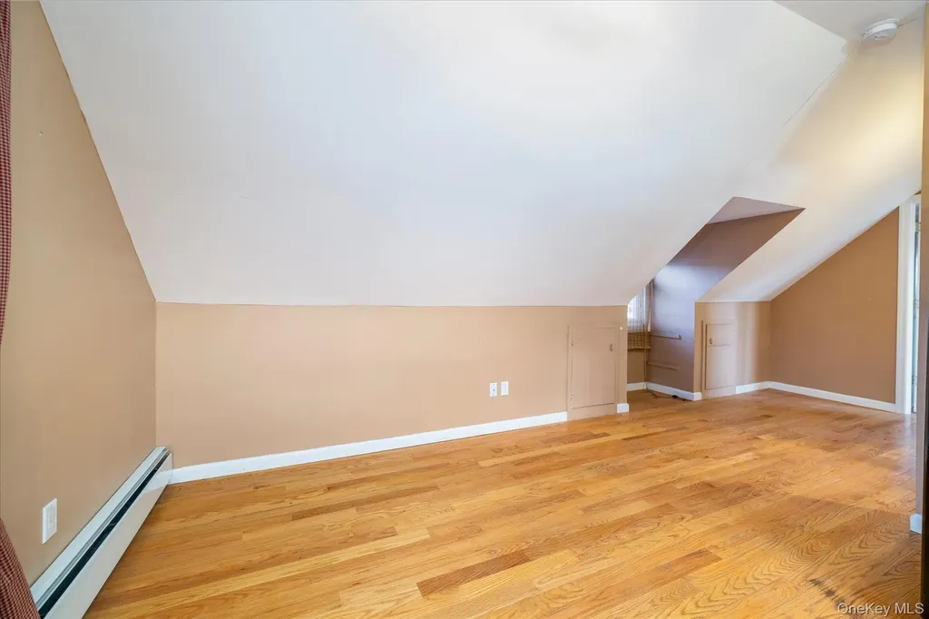 1558 9th Street West Babylon NY 11704