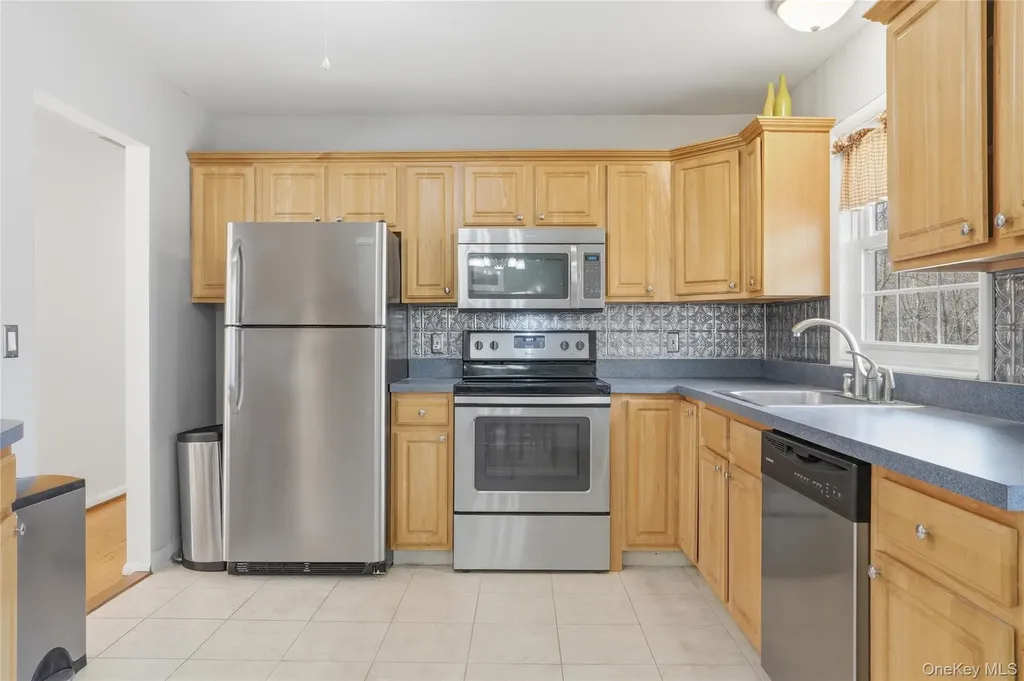 227 Lakeside Road Newburgh NY 12550