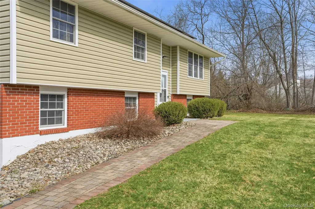 227 Lakeside Road Newburgh NY 12550