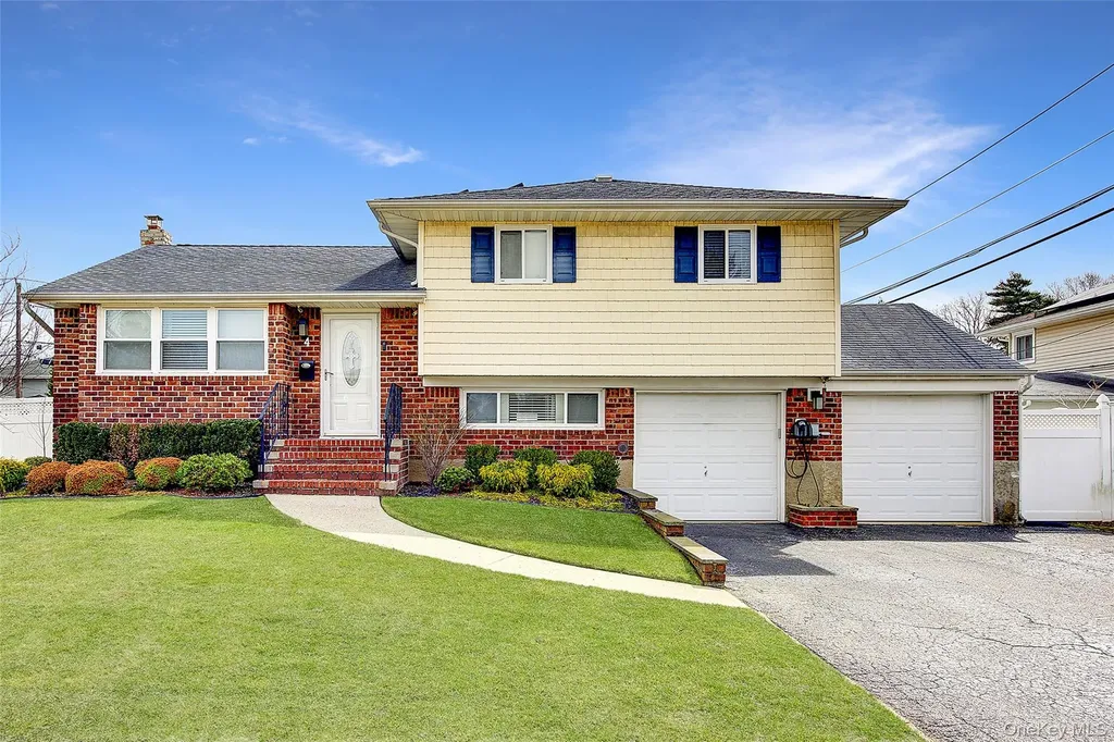 4 David Drive Farmingdale NY 11735
