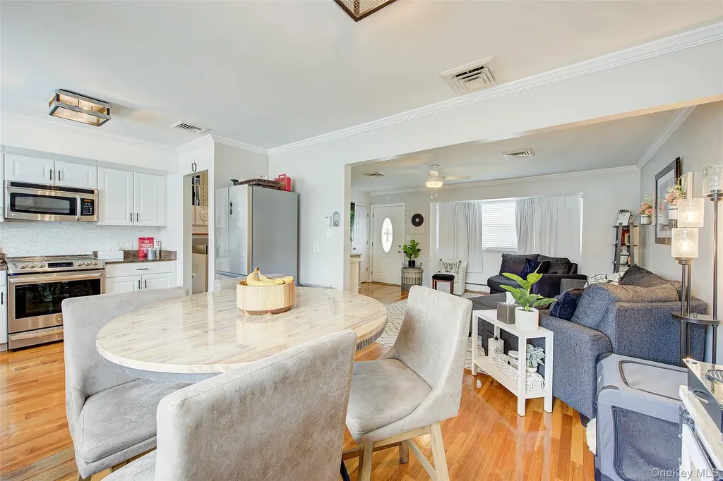 4 David Drive Farmingdale NY 11735