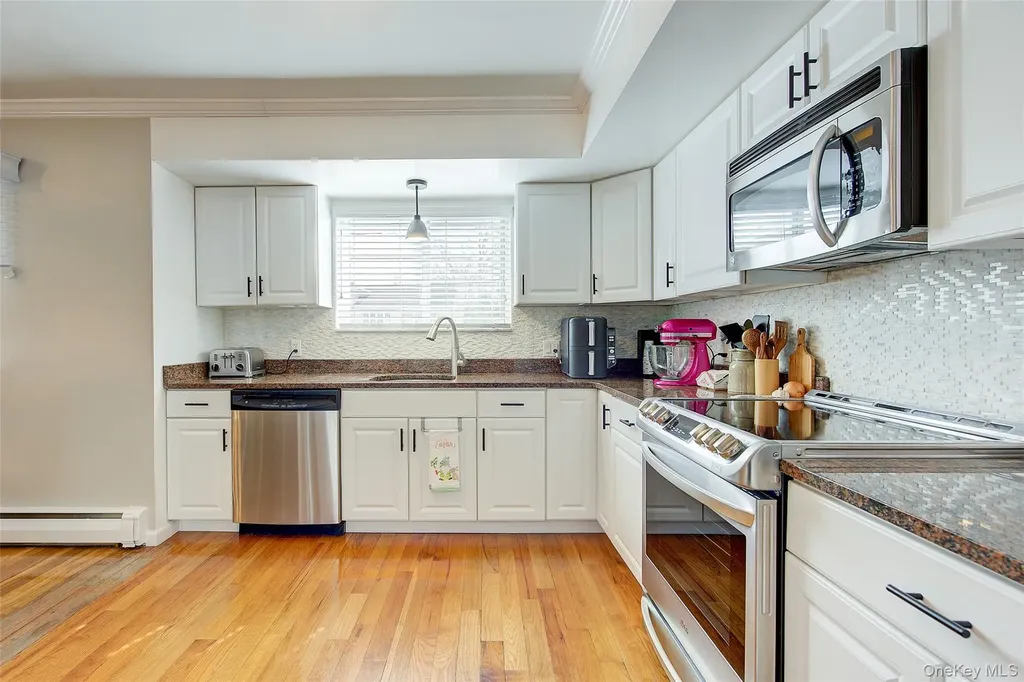 4 David Drive Farmingdale NY 11735