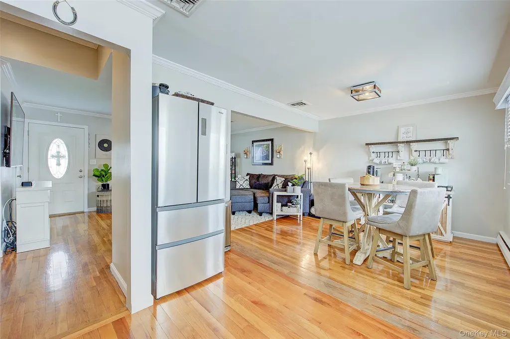 4 David Drive Farmingdale NY 11735