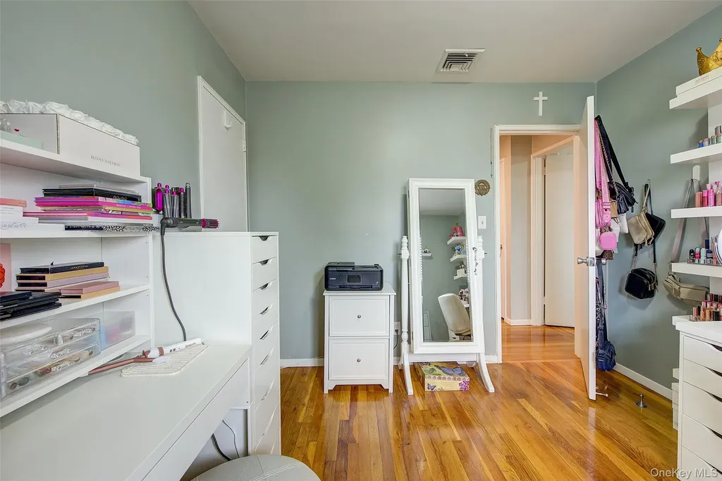 4 David Drive Farmingdale NY 11735