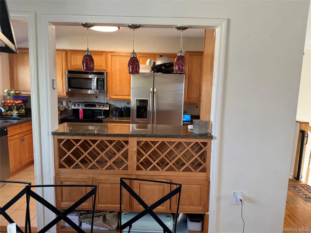 91 Putnam Avenue West Babylon NY 11704