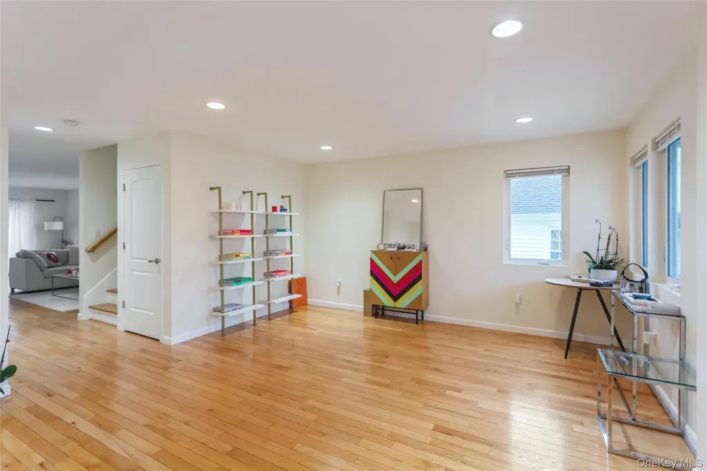 271 Arthur Street Freeport NY 11520