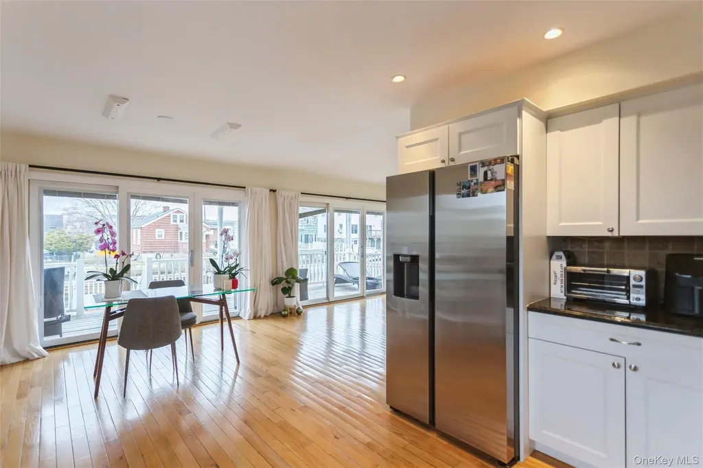 271 Arthur Street Freeport NY 11520