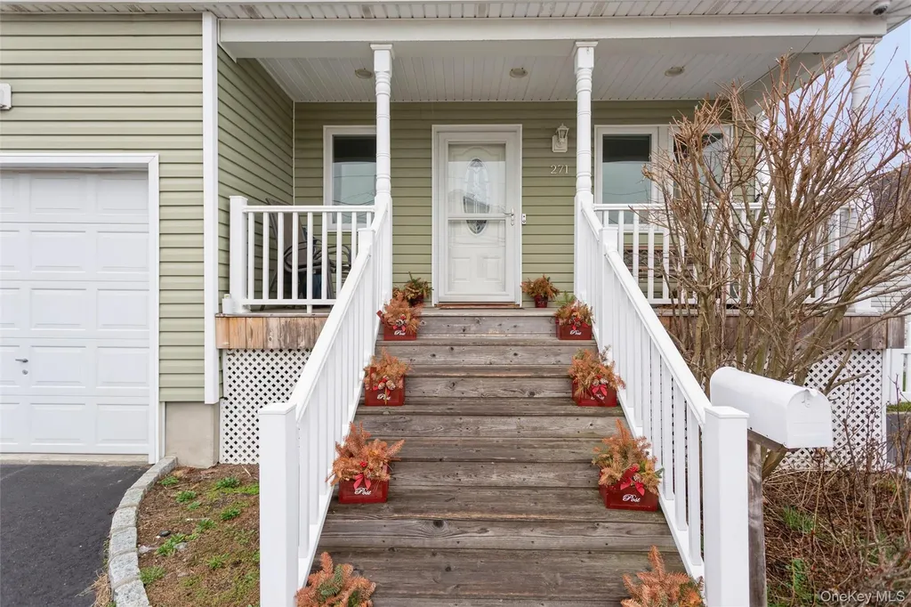 271 Arthur Street Freeport NY 11520