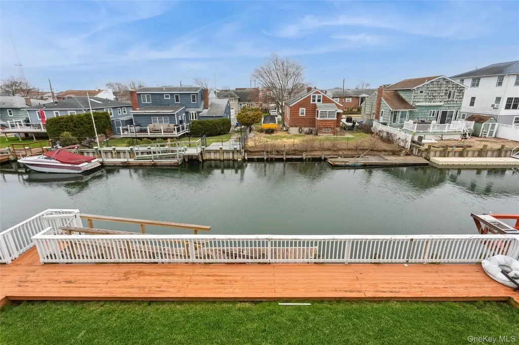 271 Arthur Street Freeport NY 11520