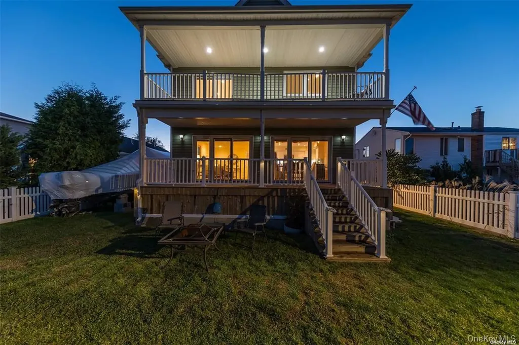 271 Arthur Street Freeport NY 11520