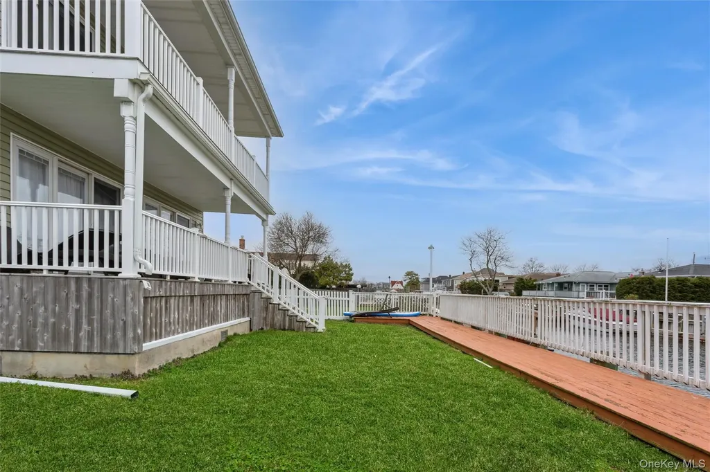 271 Arthur Street Freeport NY 11520