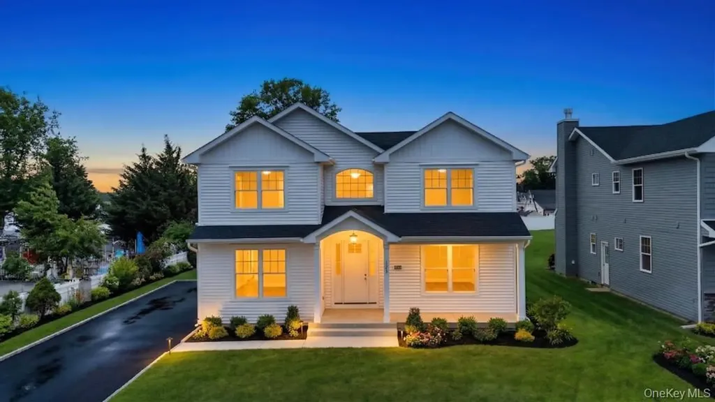 87 West Avenue Hicksville NY 11801