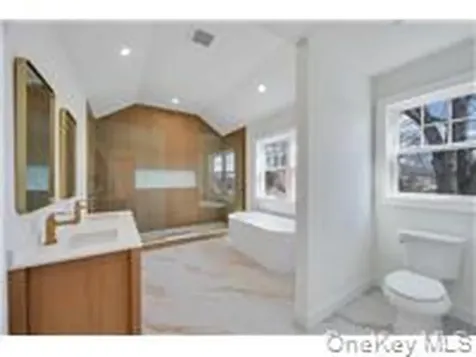 87 West Avenue Hicksville NY 11801