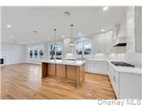 87 West Avenue Hicksville NY 11801