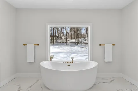 43 Hilltop Lane Thornwood NY 10594