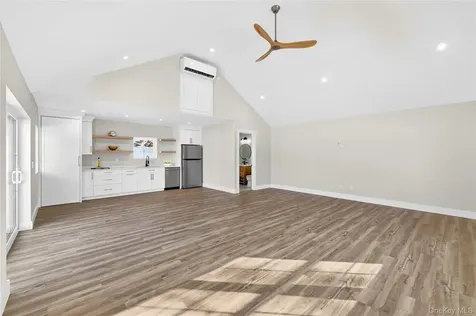 43 Hilltop Lane Thornwood NY 10594