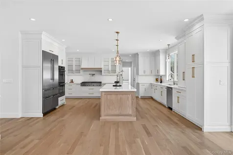 43 Hilltop Lane Thornwood NY 10594