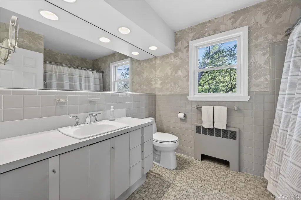 31 Fairfields Lane Huntington Station NY 11746