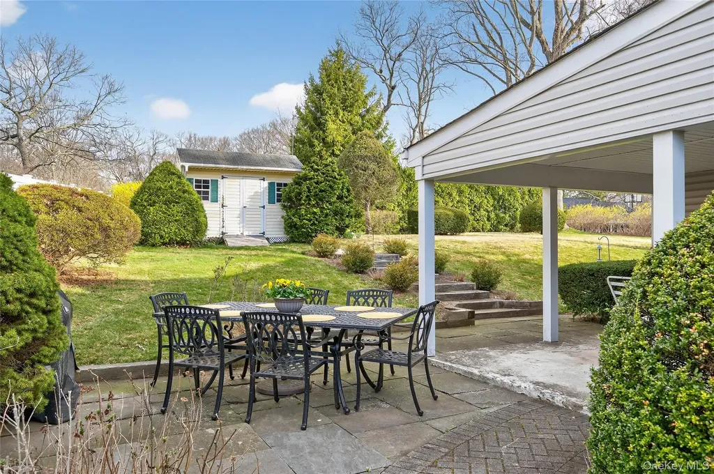 31 Fairfields Lane Huntington Station NY 11746