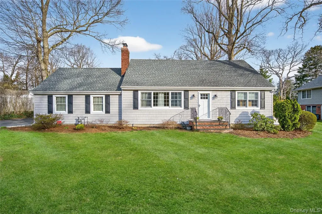 31 Fairfields Lane Huntington Station NY 11746