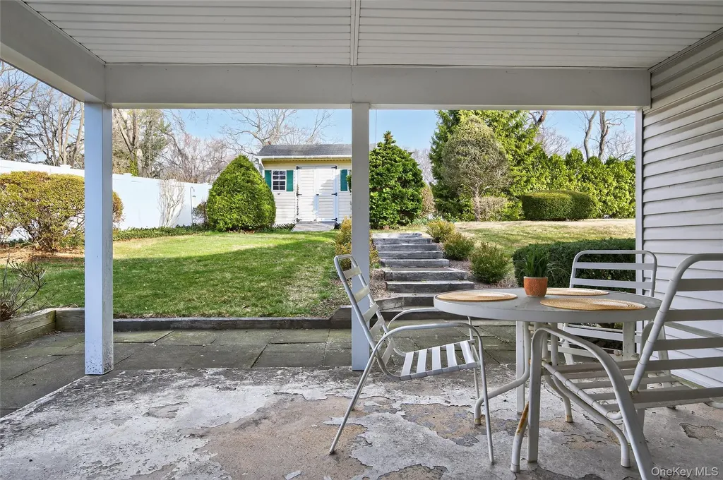 31 Fairfields Lane Huntington Station NY 11746