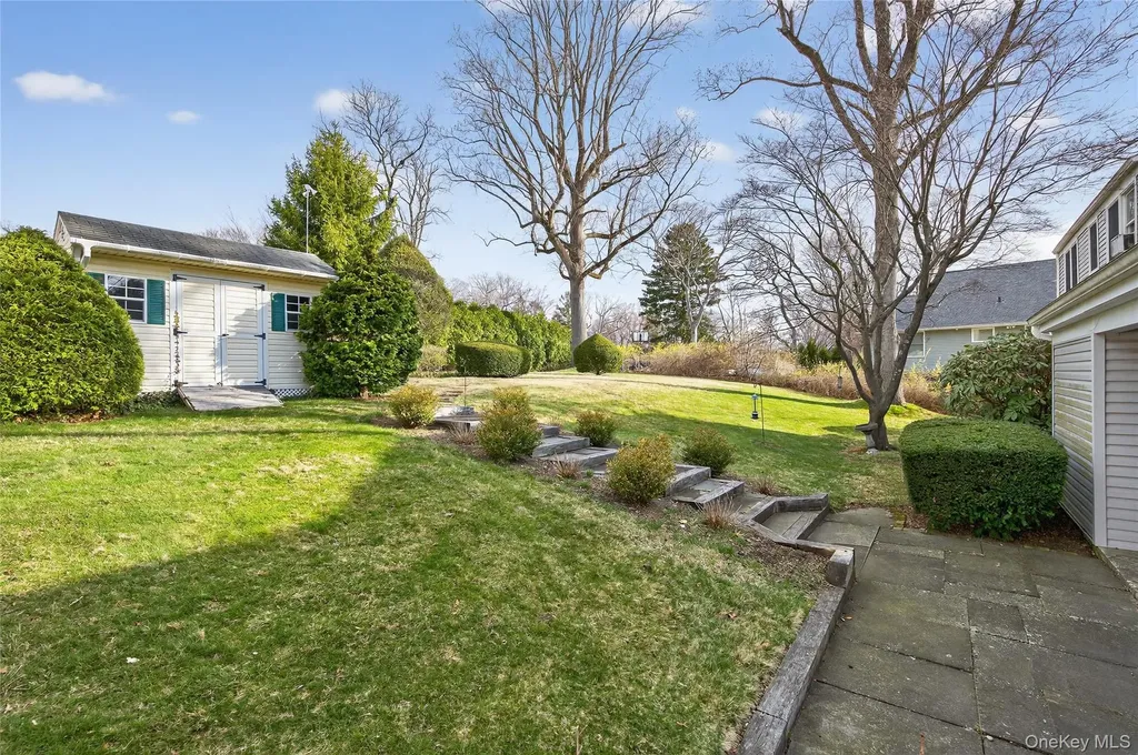 31 Fairfields Lane Huntington Station NY 11746
