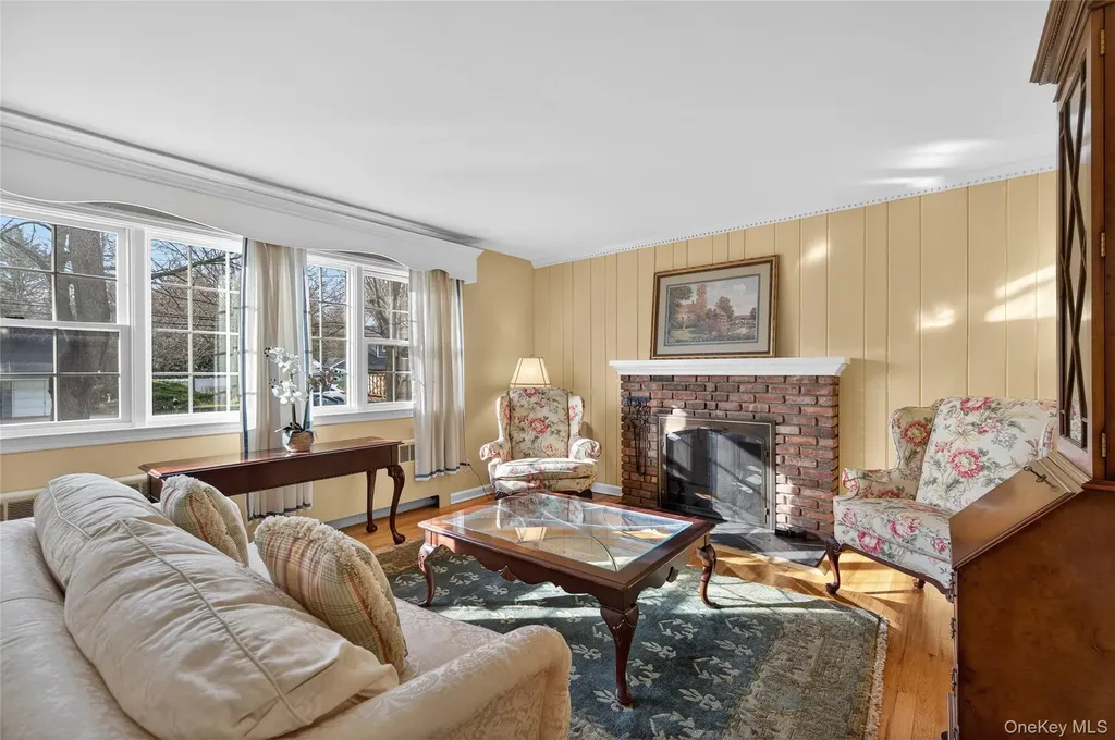 31 Fairfields Lane Huntington Station NY 11746