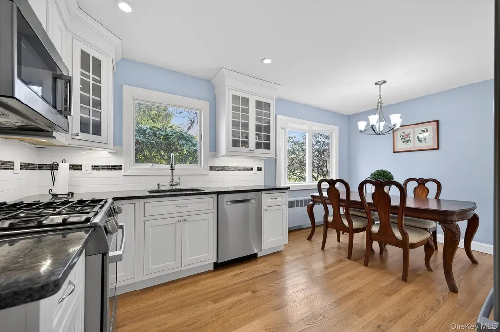 31 Fairfields Lane Huntington Station NY 11746