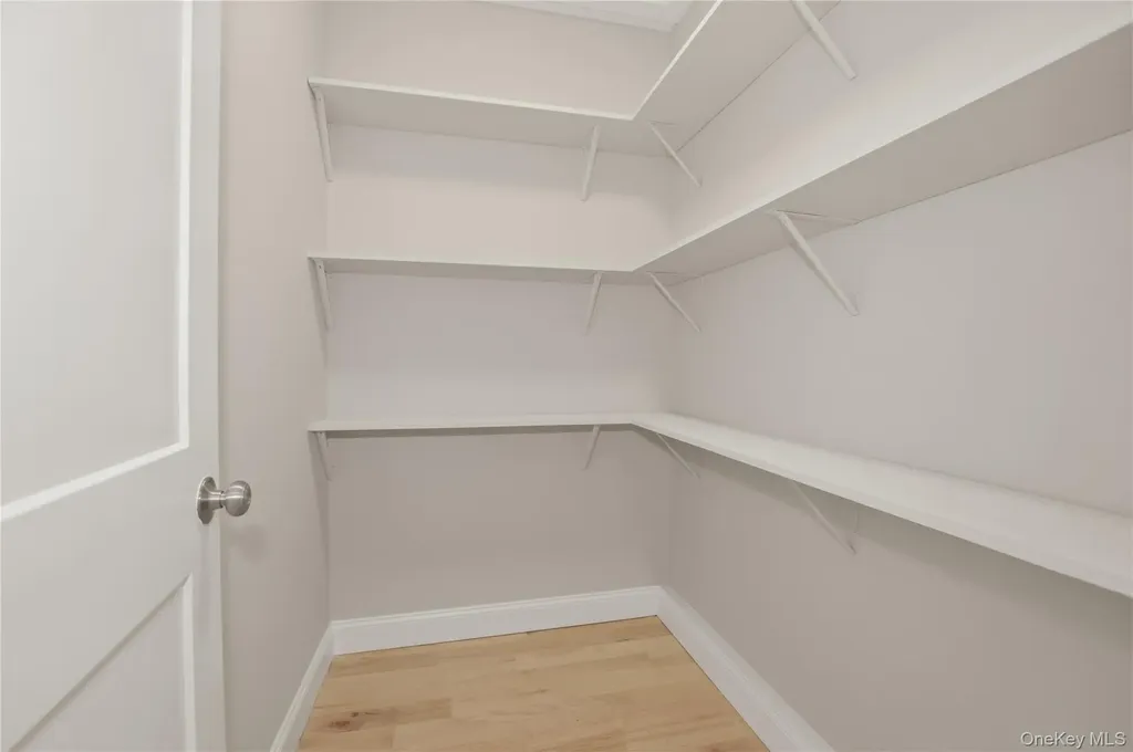 11 Levon Lane Miller Place NY 11764