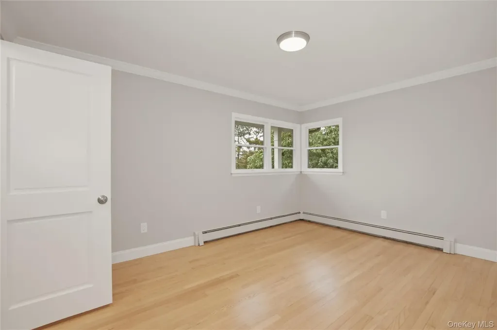 11 Levon Lane Miller Place NY 11764