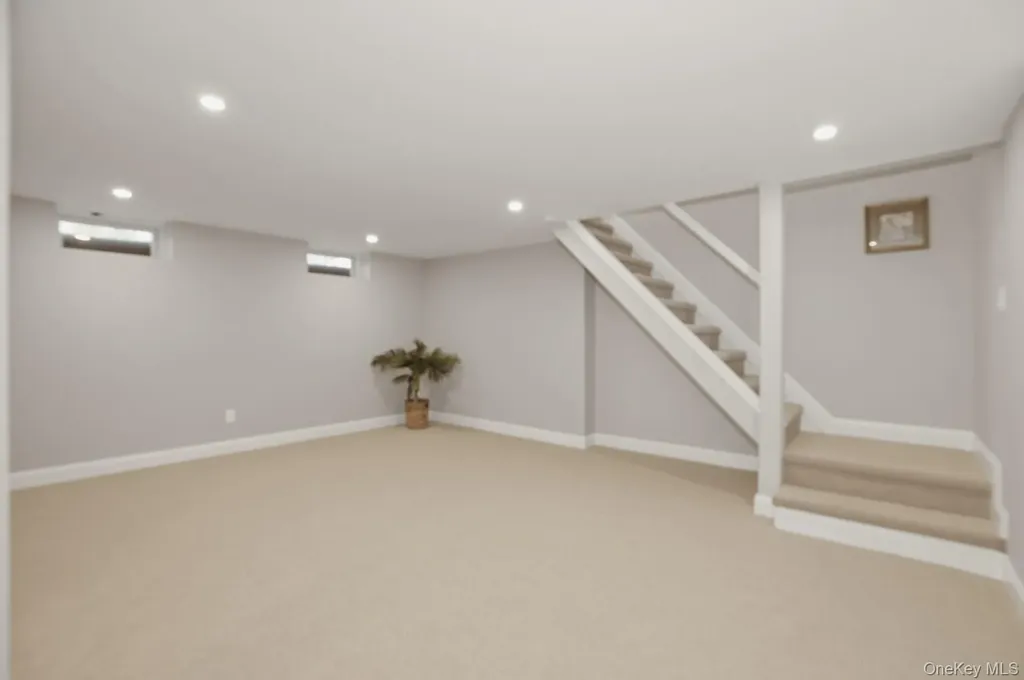 11 Levon Lane Miller Place NY 11764