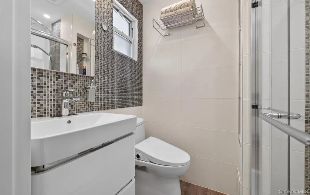 23 Coronet Lane Plainview NY 11803