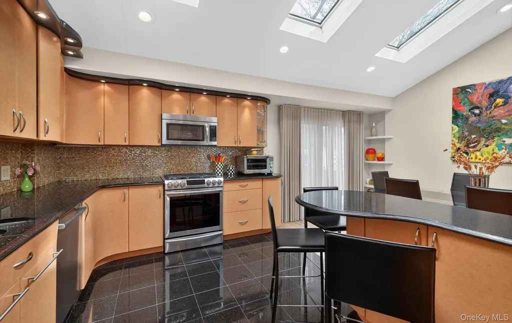 23 Coronet Lane Plainview NY 11803