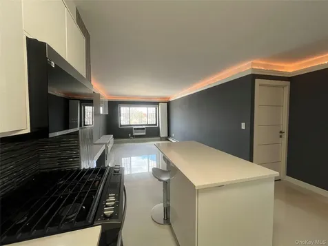 666 Pelham Road New Rochelle NY 10805