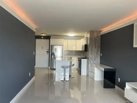 666 Pelham Road New Rochelle NY 10805
