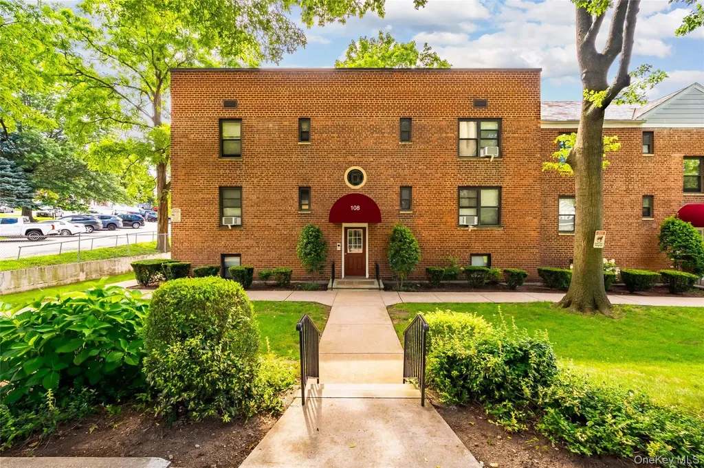 108 Richbell Road Mamaroneck NY 10543