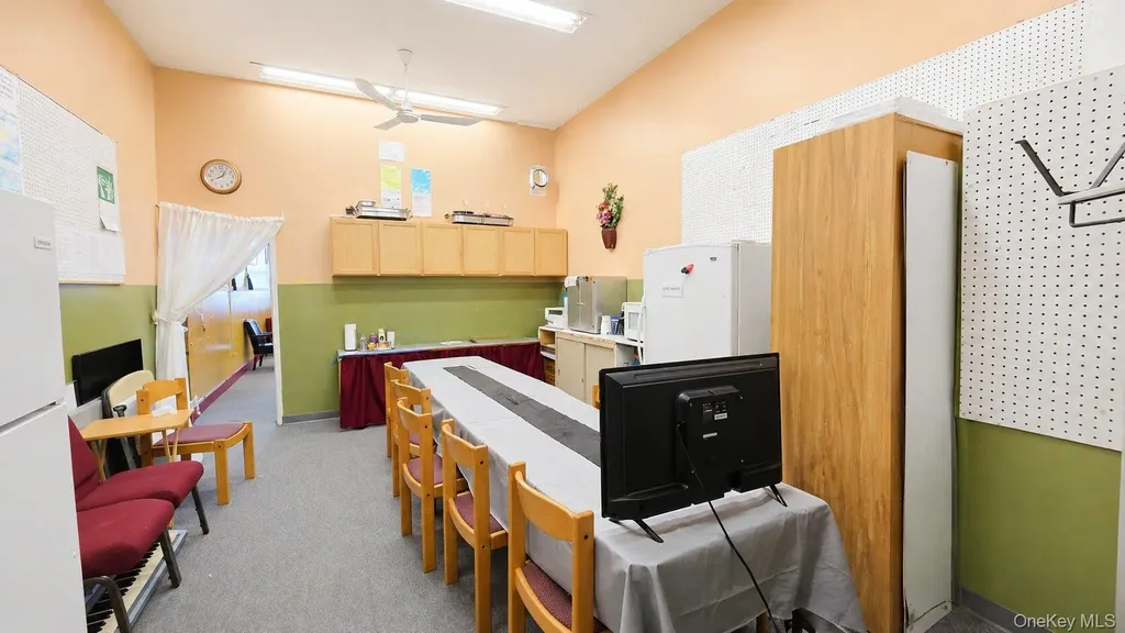 71 Albany Avenue Kingston NY 12401