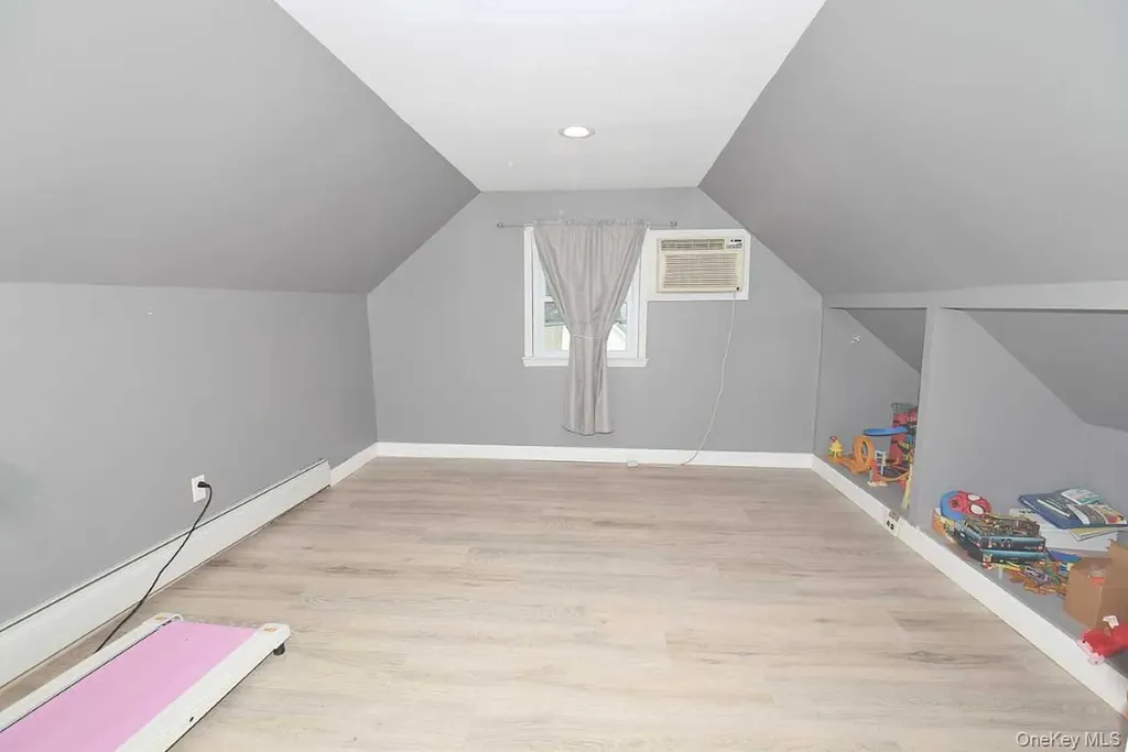 3 Windus Drive Shirley NY 11967