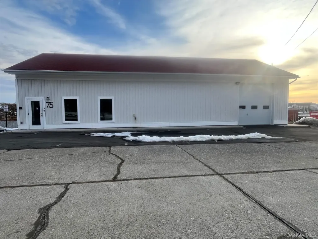 75 Bill Larkin Drive New Windsor NY 12553