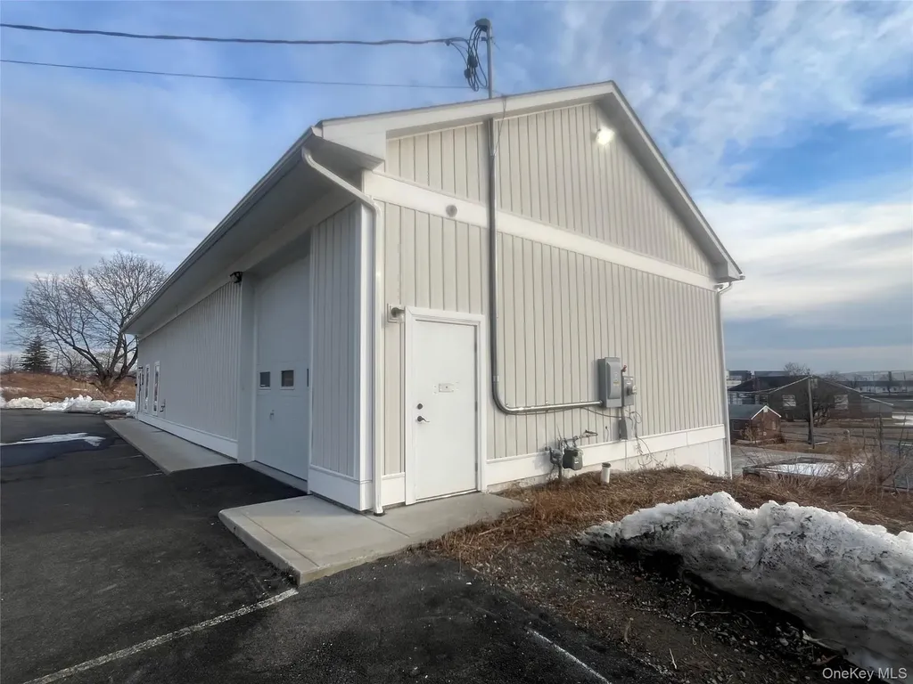 75 Bill Larkin Drive New Windsor NY 12553